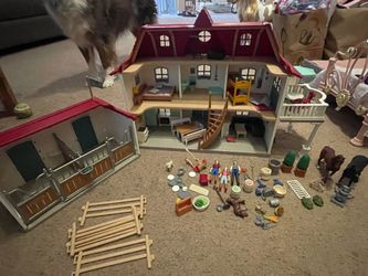 Schleich Horse House and Stable