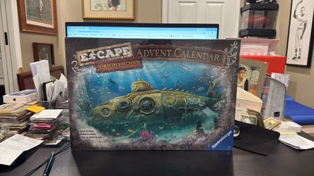 Submarine escape game