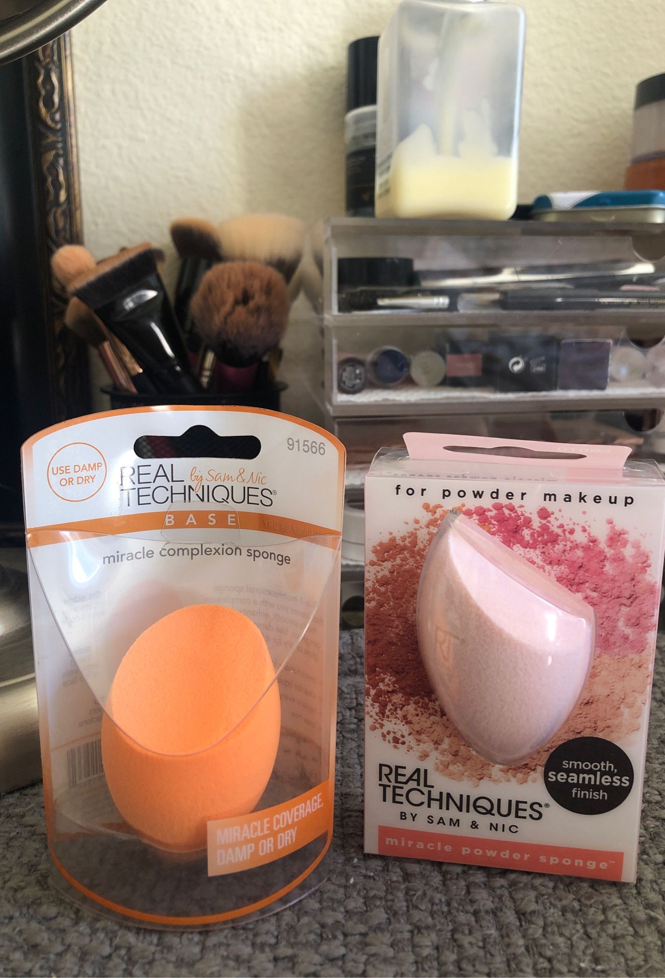 Real techniques beauty blender miracle complexion sponge and miracle powder sponge