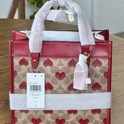 COACH Field Tote 22 In Signature Canvas With Heart Print