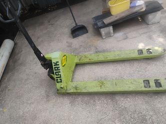 Pallet jack