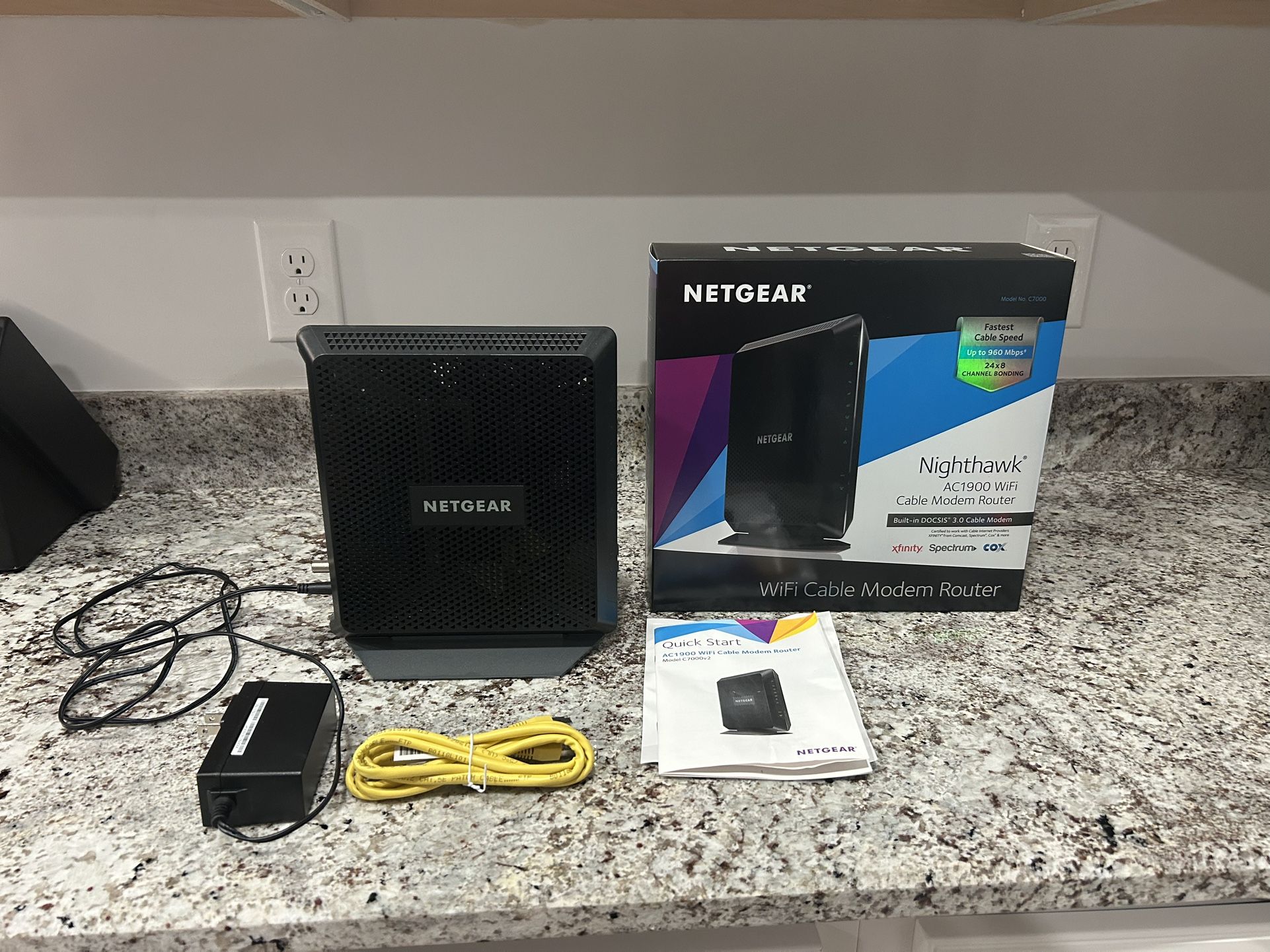 NETGEAR - Nighthawk AC1900 Router with DOCSIS 3.0 Cable Modem