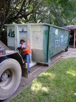Dumpsters/ basureros