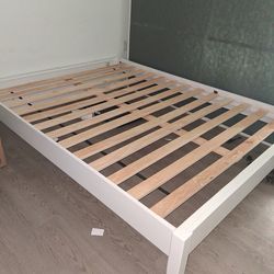 Queen box spring and base 50 obo