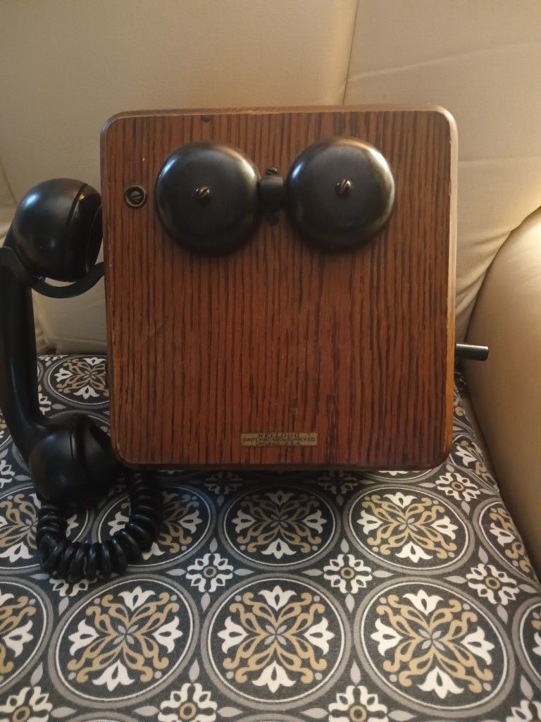 1920 Kellogg Crank Phone