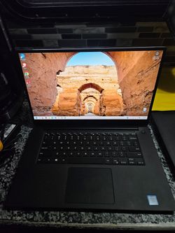 Dell Precision 5530 i9-8th gen,512GB SSD HD,32GB Ram 15.6'' LAPTOP