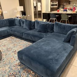 Large Three Piece sectional 