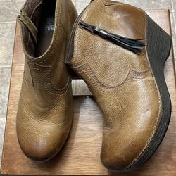 Dansko Veronica Ankle Boot Sz 8.5 (39) Brown Burnished Side Zip Tassel Wedge Bootie