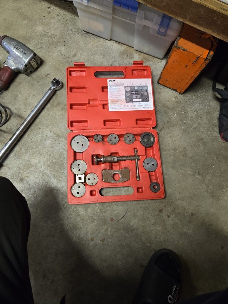 Disc Brake Caliper Tool Set