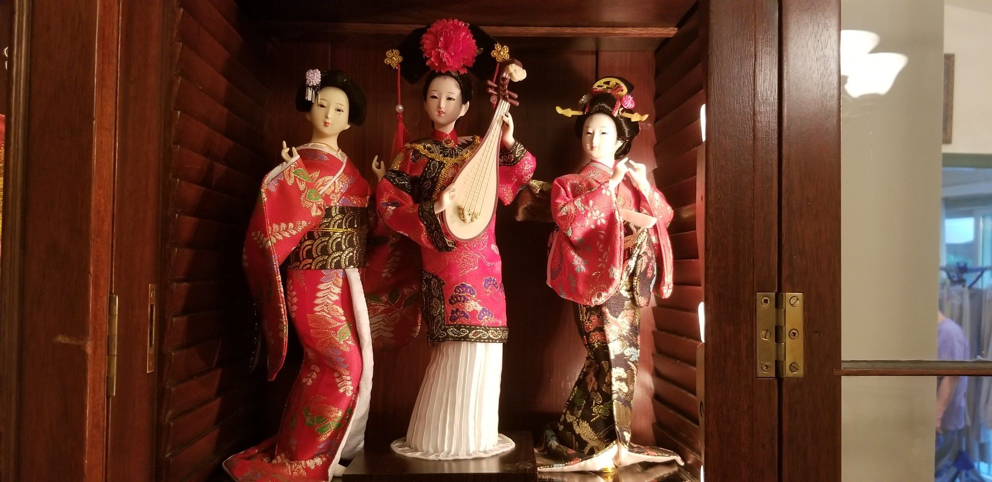 3 vintage Japanese Geisha dolls