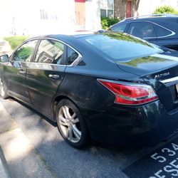 Nissan Altima $2200 Clean Title 