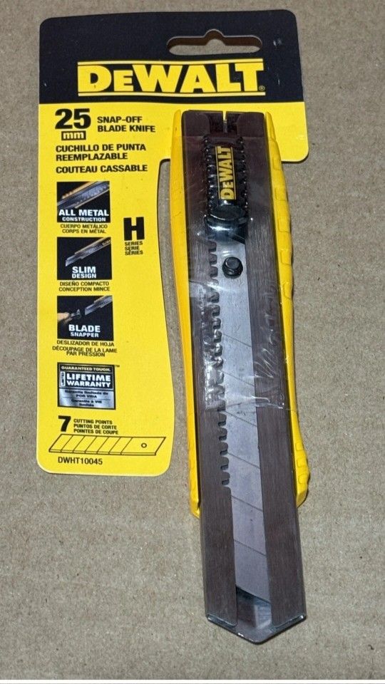 25mm Dewalt Knife