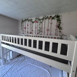 Wood bunk bed With 6 Drawers 
