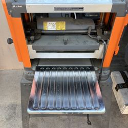 Rigid planer 15 AMP With Stand