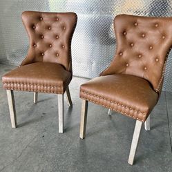 Brown Tufted Nailhead Accent Chairs Pair((free Delivery))🚒🚒🚒