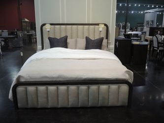 Perennial Home King Upholstered Channel-Tufted Panel Bed - Gray - Floor Sample
