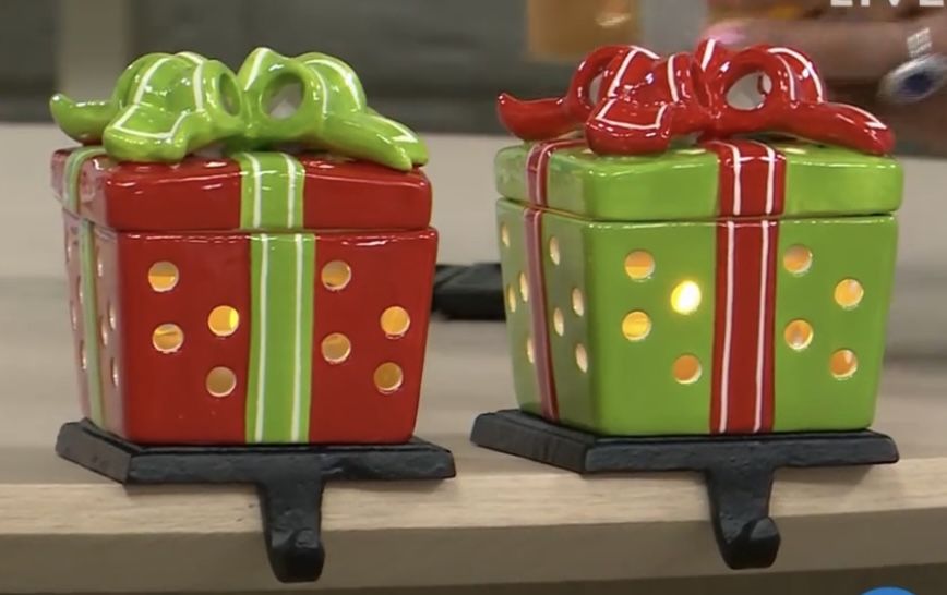 Christmas Winter Lane 2pk Handpainted 2-in-1