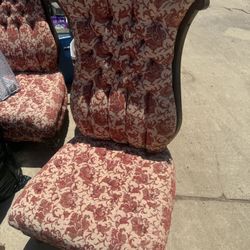 Antique  Victorian  Carved Legs Chair 