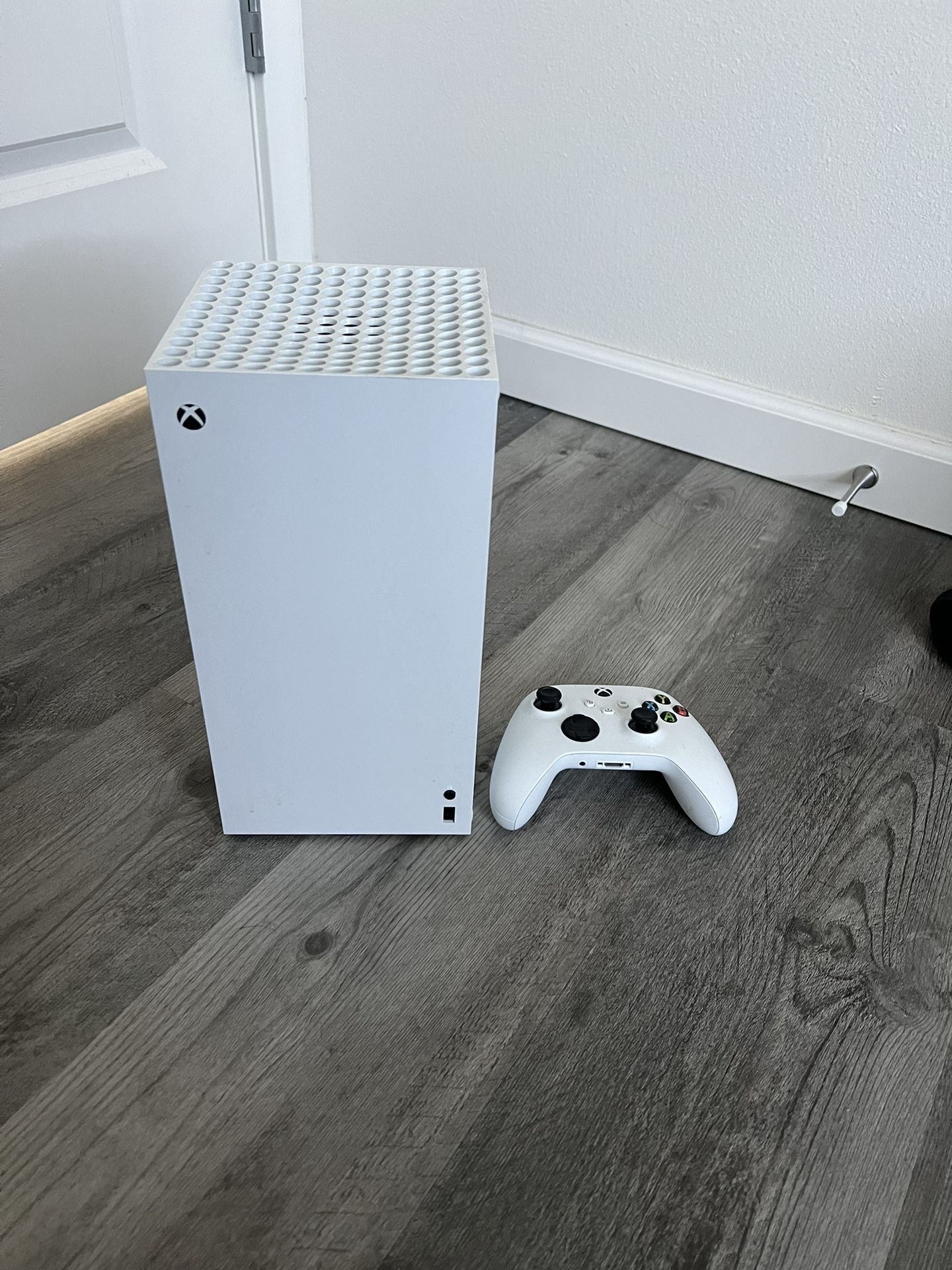 Xbox Series X 1TB All Digital Robot White
