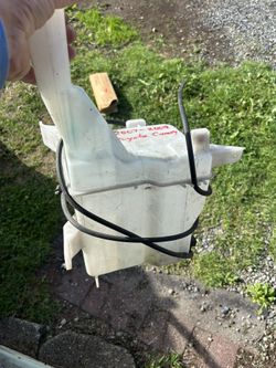 Washer Fluid Reservoir 