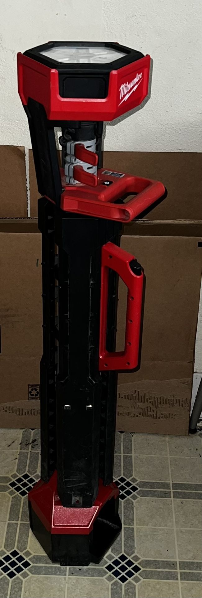 Milwaukee Standup Light