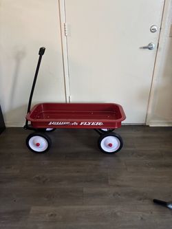 Radio Flyer Classic Red Wagon