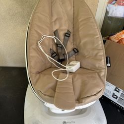 4 Moms Mamaroo Swing