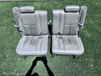 3rd Row Seat - 2005 GMC Yukon