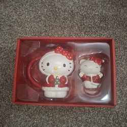 Hello Kitty Mug And Action Fig