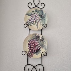 Wall Plate Decor: Grapes