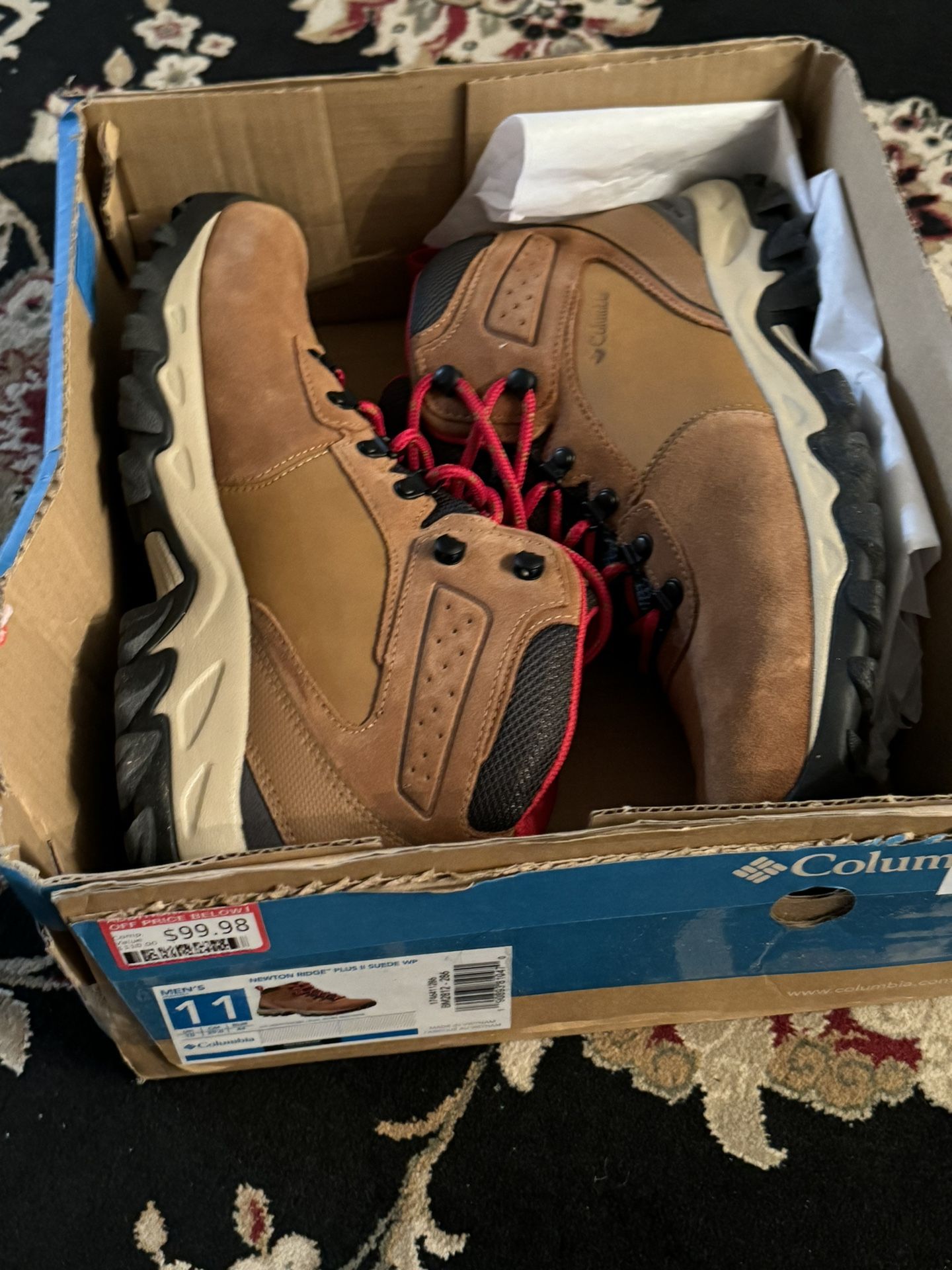 New Columbia Mens Boots Size 11