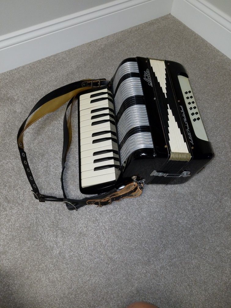 Noble Accordion