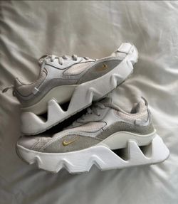 Nike Women's RYZ 365 2 Sneakers