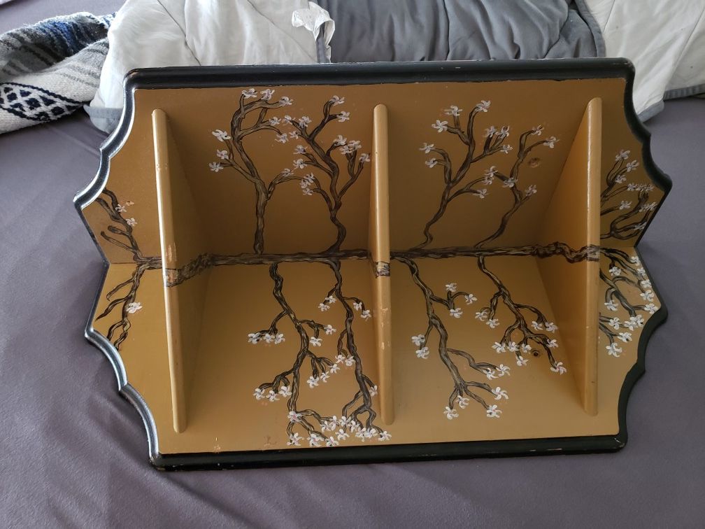 Small cherry blossom corner shelf