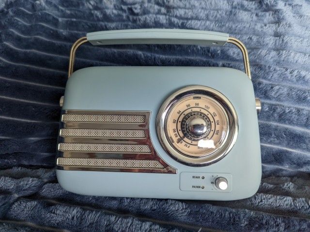 Bluetooth Radio Speaker