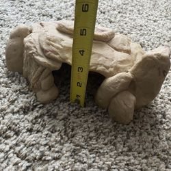 Small/medium Critter Hide Cave