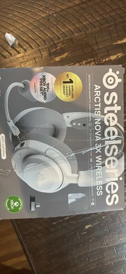 SteelSeries Arctis Nova 3X Wireless Multi-Platform Gaming Headset White
