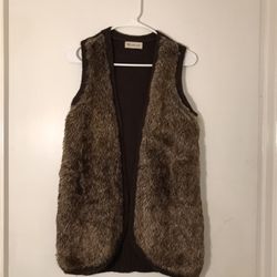 Ariat Women’s Faux Fur & Brown Knit Open Front Sweater Vest Size S