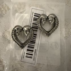 Skull Heart  Shaped  Gauges 3/4” Brand New 