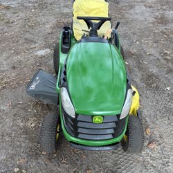 John Deere D110 Lawn Mower 
