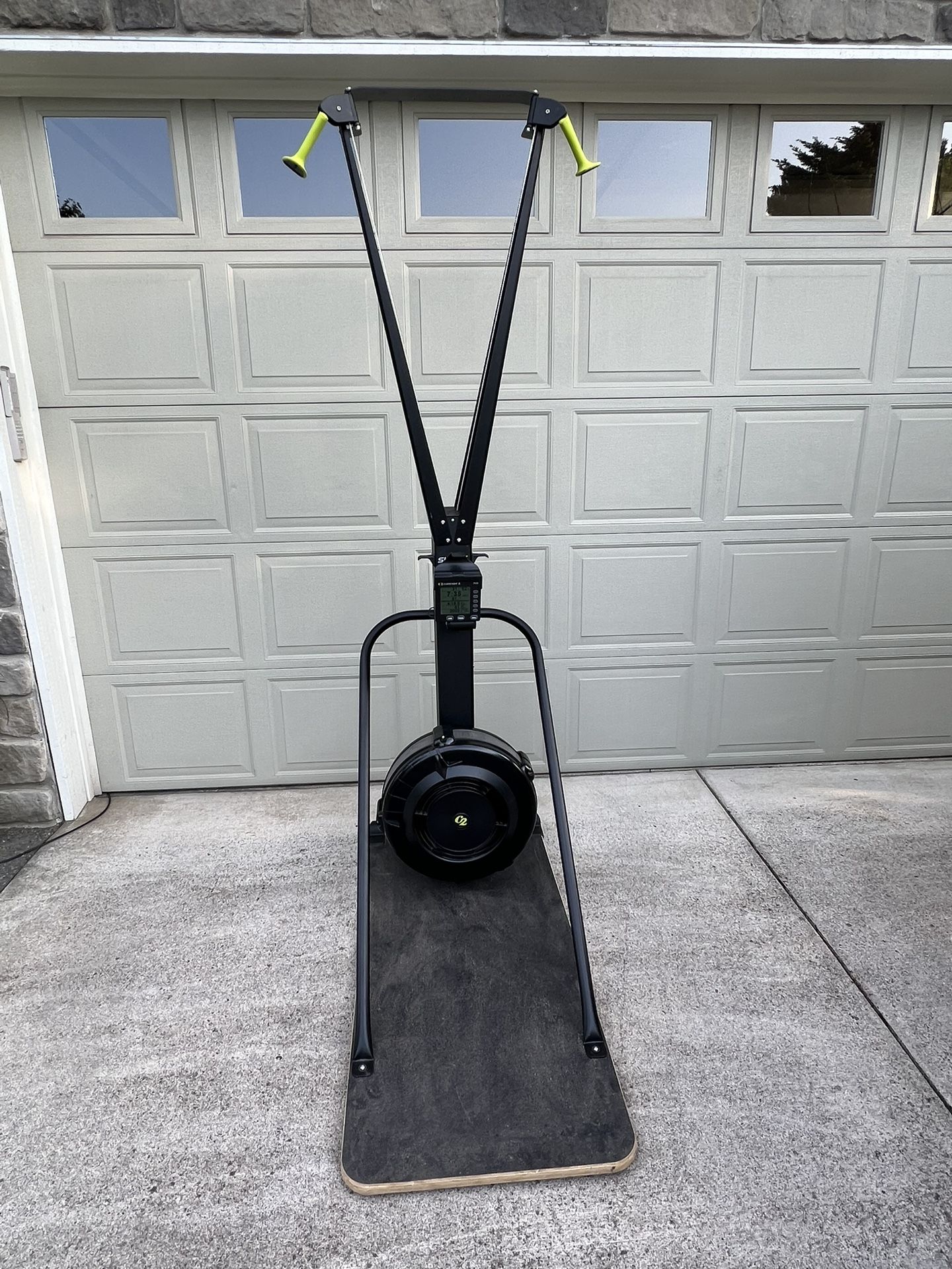 Concept 2 SkiERG PM5 With Base