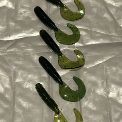 Dark Green Curly Tail Grub