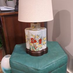 Vintage Table Lamp W/ Beige Crackle
