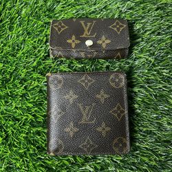 Authenic Louis Vuitton BI-Fold Wallet and Key Holder