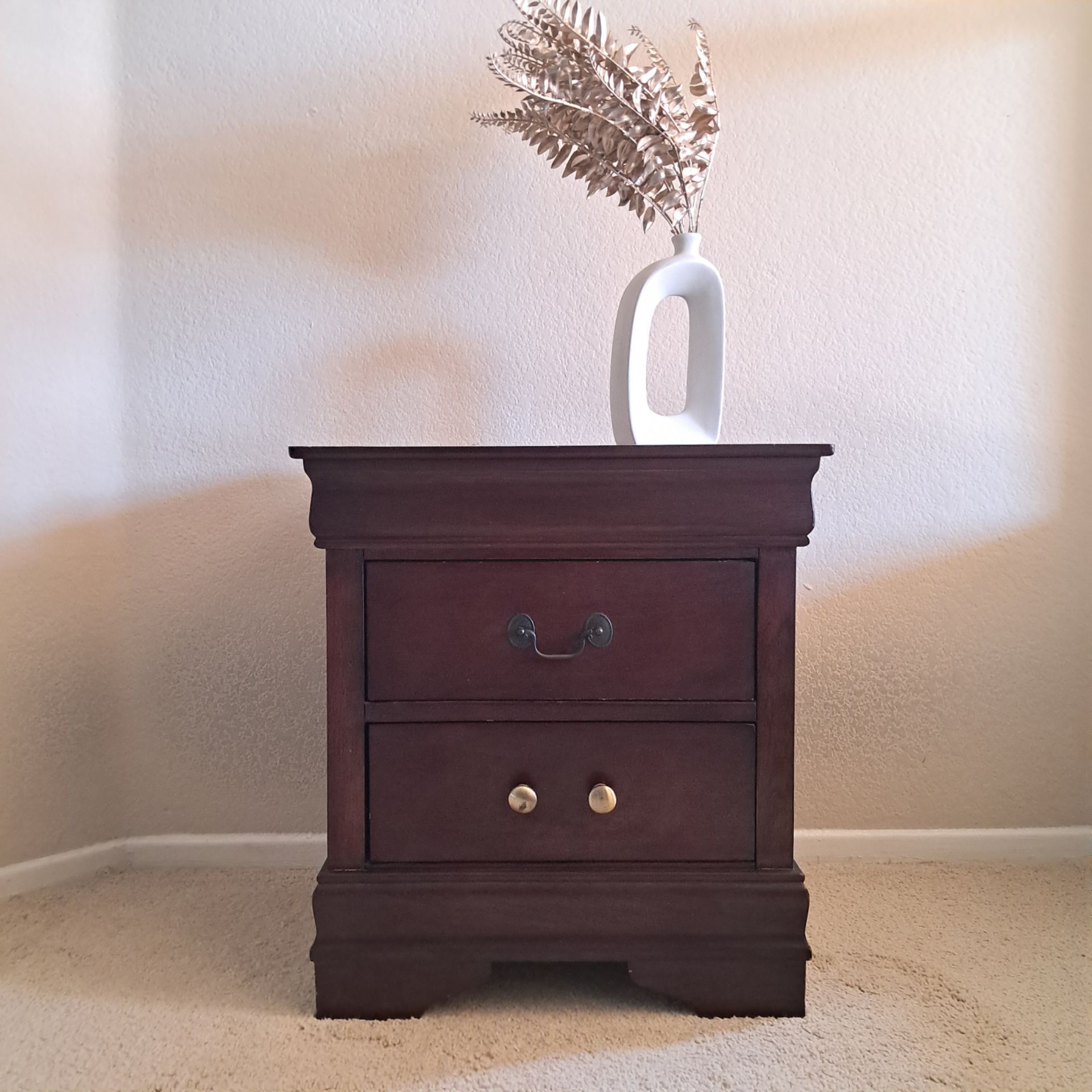 Solid Wood Nightstand – Classic Style – Clean Condition
