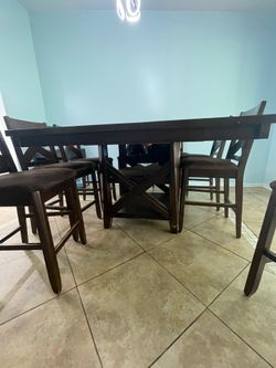 Dining set, good condition