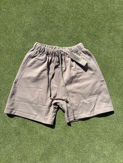 Essentials shorts sizes: M,L