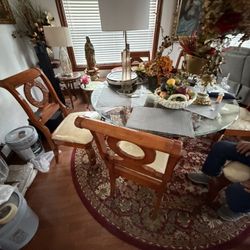 Selling A Table With 6 Chairs