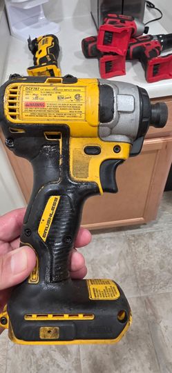 DEWALT ATOMIC 20V MAX CORDLESS BRUSHLESS