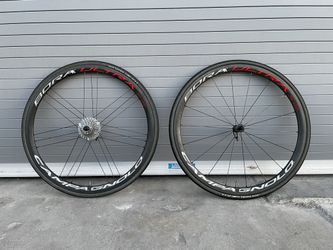 Campagnolo Bora Ultra 35 Carbon Clincher With Vittoria Tires Campagnolo 12-29 Cassette Not Enve